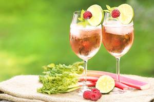 s_rhabarber sekt-1 Fruchtgemüse - Rhabarber - Hofladen Altkö